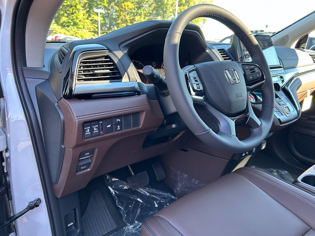 New 2027 Honda Odyssey Touring image 11
