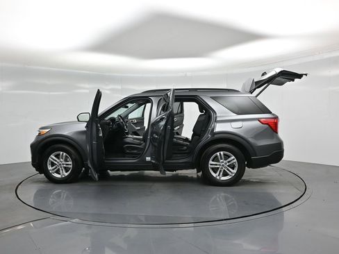 Certified 2023 Ford Explorer XLT w/ Equipment Group 202A image 40