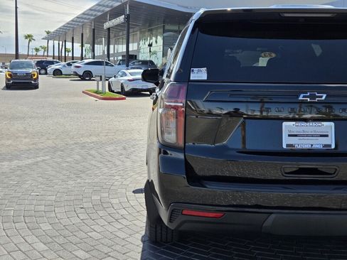 Used 2023 Chevrolet Suburban RST w/ Luxury Package AWD/4WD image 11