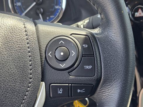 Used 2019 Toyota Corolla SE FWD image 22