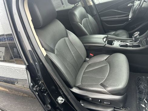 Used 2017 Buick Envision Essence image 23