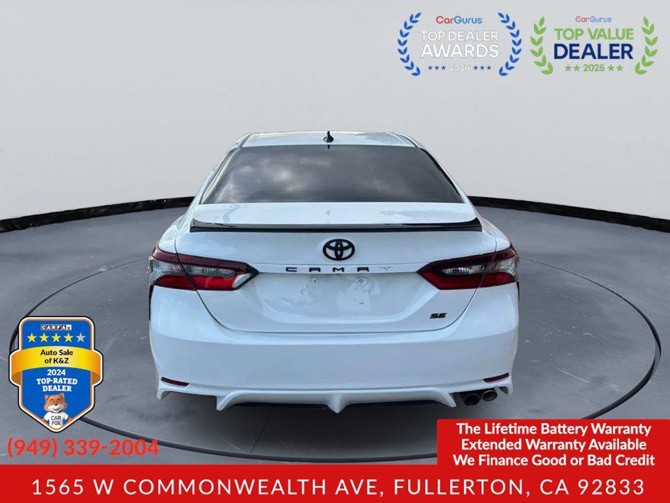 Used 2022 Toyota Camry SE FWD image 5