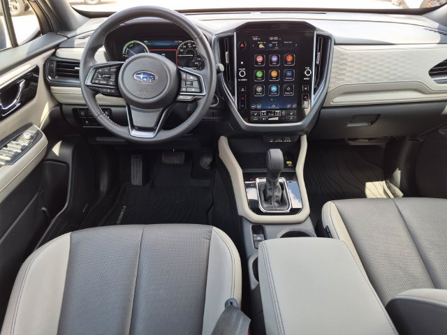 Used 2025 Subaru Forester Limited AWD/4WD image 28