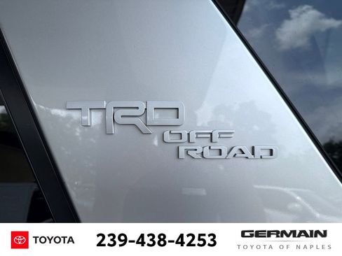 Used 2023 Toyota 4Runner TRD Off-Road Premium w/ Moonroof Package AWD/4WD image 5