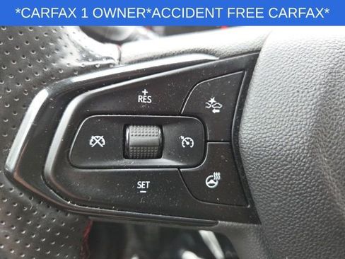Used 2024 Chevrolet Trax RS w/ Sunroof Package FWD image 32
