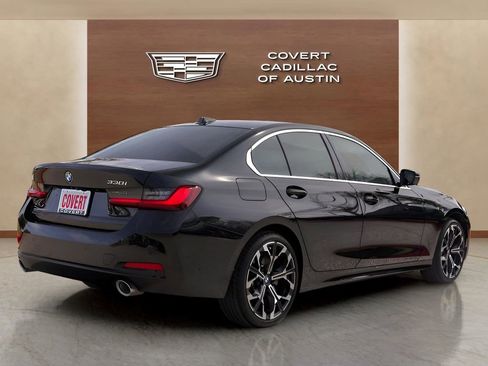 Used 2025 BMW 330i Sedan w/ Premium Package image 4