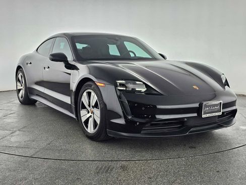 Used 2023 Porsche Taycan w/ Premium Package image 7