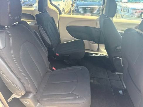 Used 2023 Chrysler Voyager LX FWD image 22