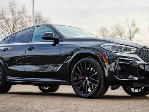 Used 2023 BMW X6 M50i w/ Executive Package image 18