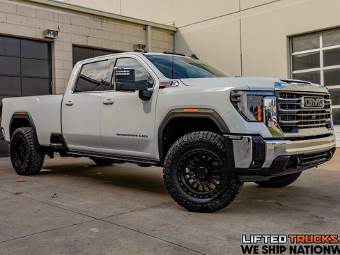 Used 2024 GMC Sierra 3500 SLE AWD/4WD image 1
