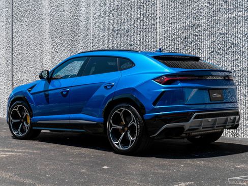 Used 2019 Lamborghini Urus AWD/4WD image 22