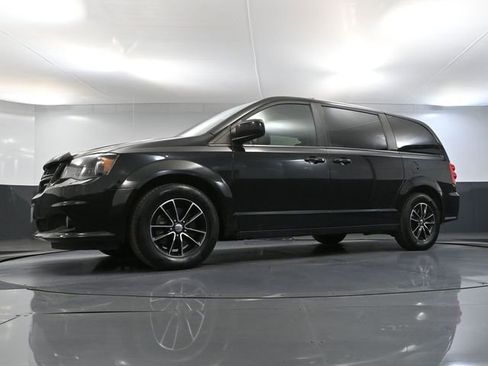 Used 2018 Dodge Grand Caravan GT image 48
