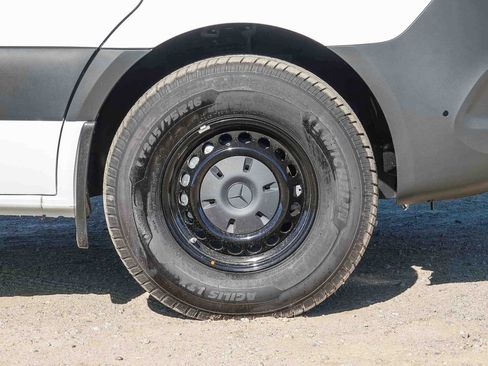 New 2025 Mercedes-Benz Sprinter 2500 image 10