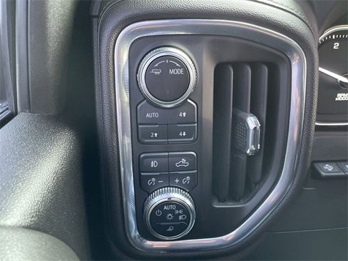 Used 2023 GMC Sierra 3500 Denali w/ Denali Black Diamond Edition image 26