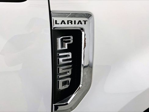 Used 2019 Ford F250 Lariat image 7