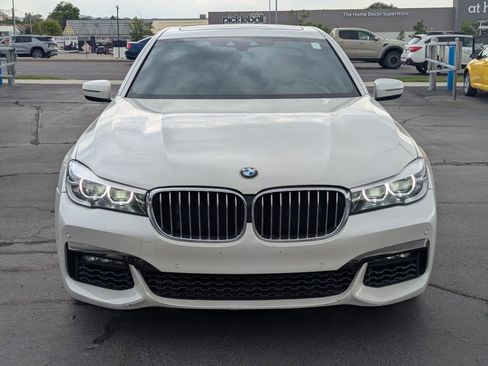 Used 2019 BMW 740i w/ M Sport Package RWD image 10