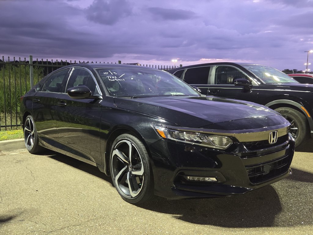 Used 2020 Honda Accord Sport image 3
