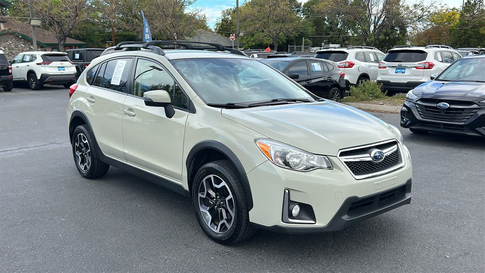 Used 2016 Subaru Crosstrek 2.0i Limited AWD/4WD image 3