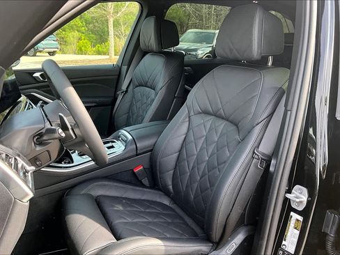 New 2026 BMW X5 xDrive40i w/ M Sport Package AWD/4WD image 7