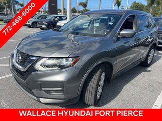 Used 2017 Nissan Rogue S FWD video 1