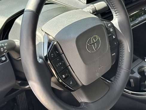 Used 2023 Toyota Prius XLE FWD image 29