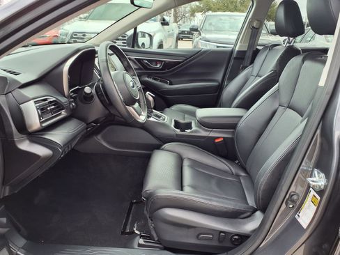 Used 2025 Subaru Outback Limited image 18