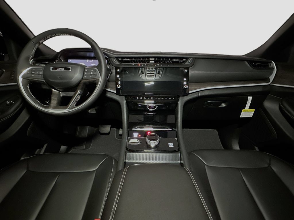 New 2026 Jeep Grand Cherokee L Limited w/ Limited Altitude Package AWD/4WD image 6