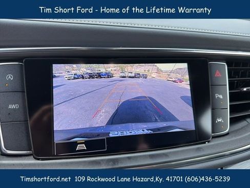 Used 2023 Buick Enclave Essence AWD/4WD image 14