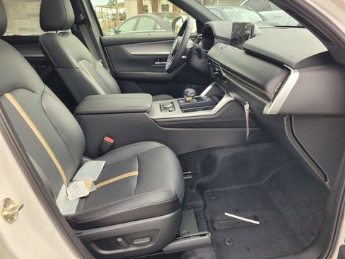 New 2026 MAZDA CX-90 3.3 Turbo w/ Premium Plus Pkg image 16