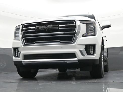 Used 2024 GMC Yukon SLT w/ SLT Luxury Package RWD image 25