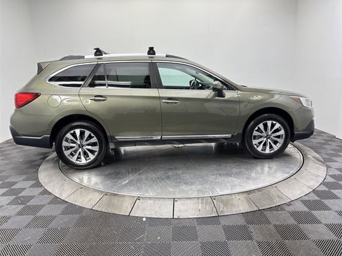 Used 2019 Subaru Outback 3.6R Touring w/ Popular Package #3A image 17