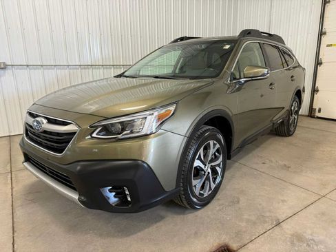 Certified 2022 Subaru Outback Limited AWD/4WD image 1