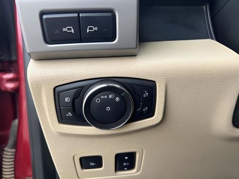 Used 2019 Ford F350 Lariat w/ Lariat Ultimate Package image 13