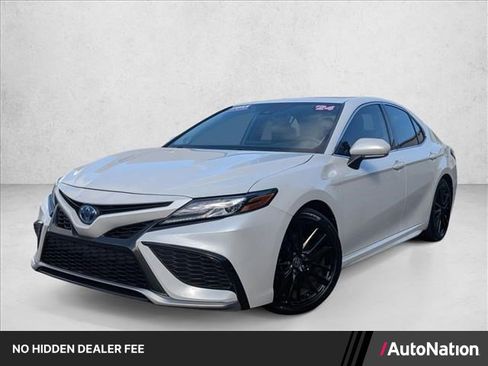 Used 2024 Toyota Camry XSE w/ Navigation Package FWD image 1