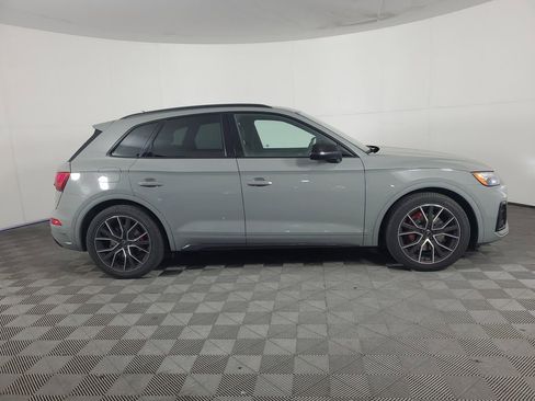 Used 2021 Audi SQ5 Premium Plus w/ Premium Plus Package AWD/4WD image 3