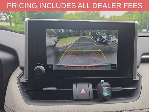 Used 2023 Toyota RAV4 XLE AWD/4WD image 7