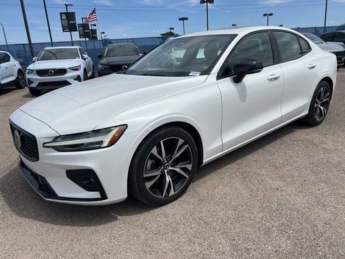 Used 2024 Volvo S60 B5 Core image 7