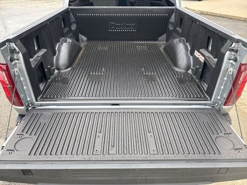 Used 2024 Ford F150 XLT image 5