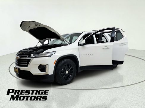 Used 2023 Chevrolet Traverse LT w/ LPO, Floor Liner Package AWD/4WD image 10