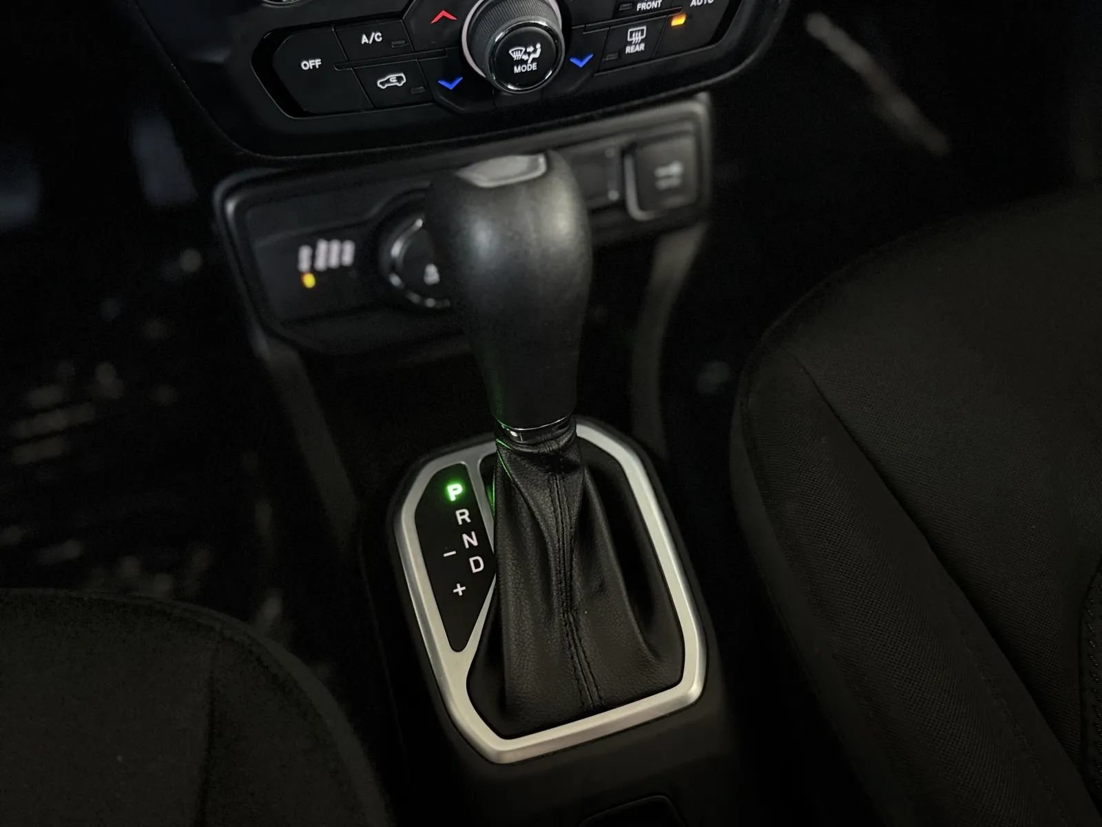 Used 2020 Jeep Renegade Altitude AWD/4WD image 35