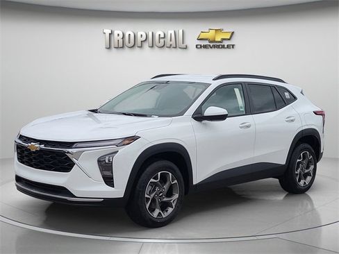 New 2026 Chevrolet Trax LT w/ Driver Confidence Package image 1