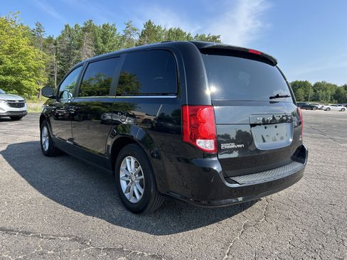 Used 2019 Dodge Grand Caravan SXT FWD image 5