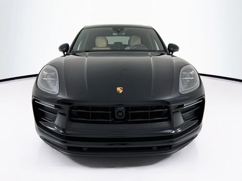 Certified 2025 Porsche Macan AWD/4WD image 10