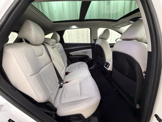 Used 2023 Hyundai Tucson Limited AWD/4WD image 16