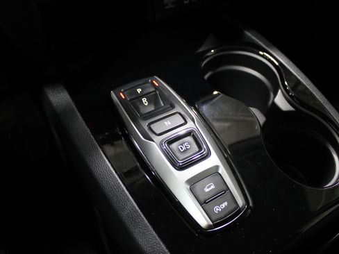 Used 2021 Honda Pilot Touring image 21