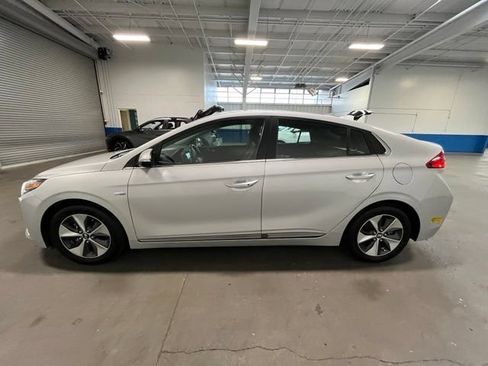 Used 2018 Hyundai Ioniq Limited FWD image 6