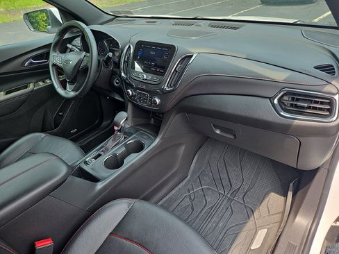 Used 2024 Chevrolet Equinox RS w/ RS Leather Package AWD/4WD image 18
