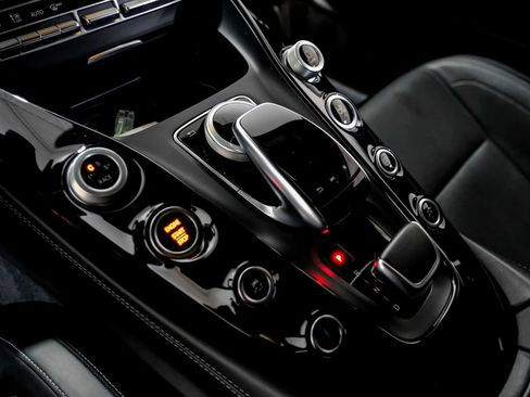 Used 2018 Mercedes-Benz AMG GT C w/ AMG Interior Night Package image 18