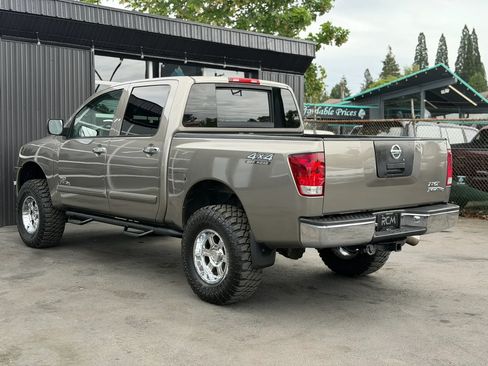 Used 2006 Nissan Titan SE AWD/4WD image 8