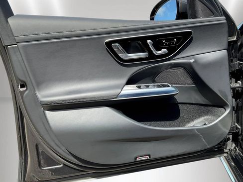 Certified 2025 Mercedes-Benz E 350 4MATIC Sedan w/ MBUS Superscreen Package image 22